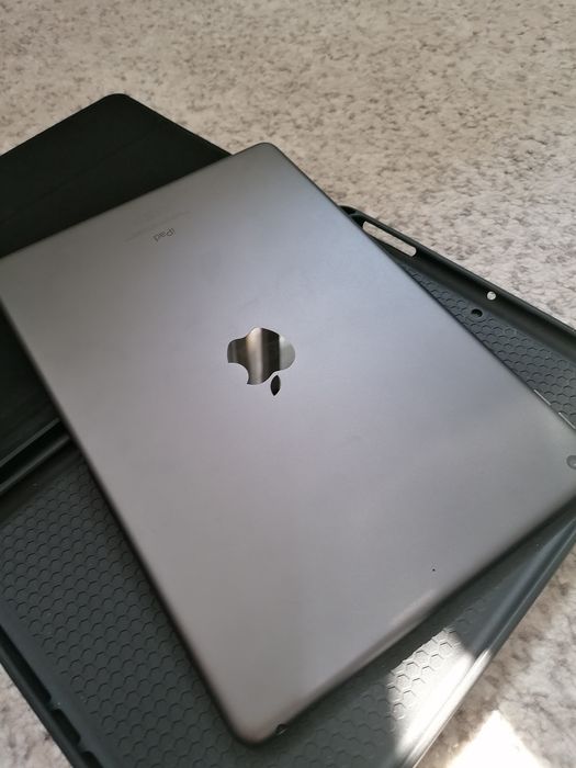 IPad generația 9 wifi stare perfecta