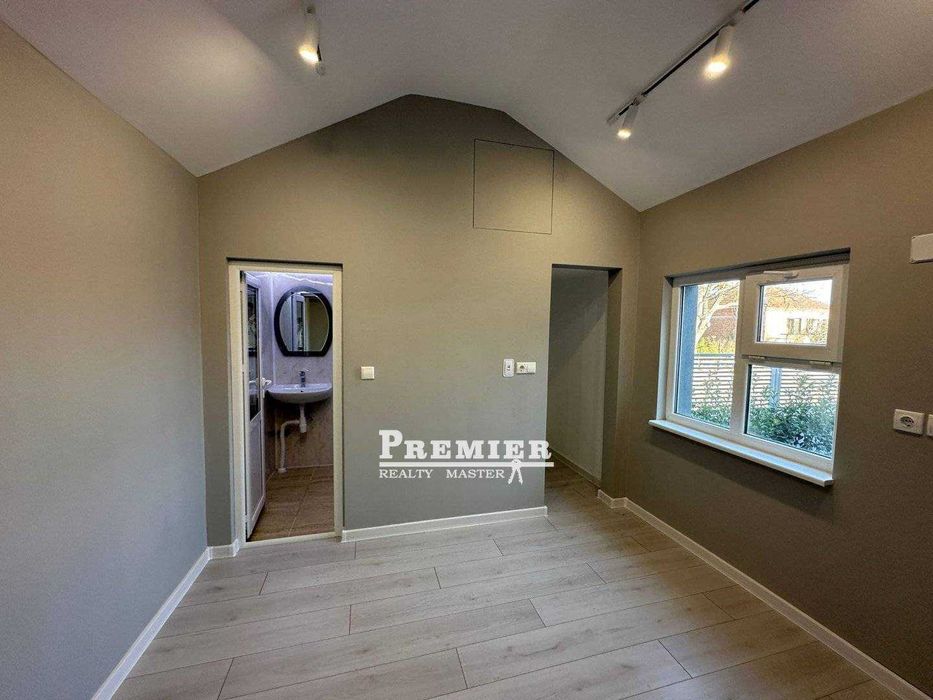 Напълно реновирана къща в центъра на село Гюльовца