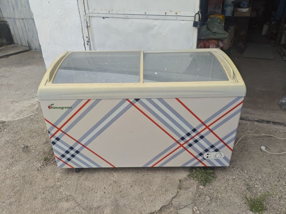 Продам морозильник.