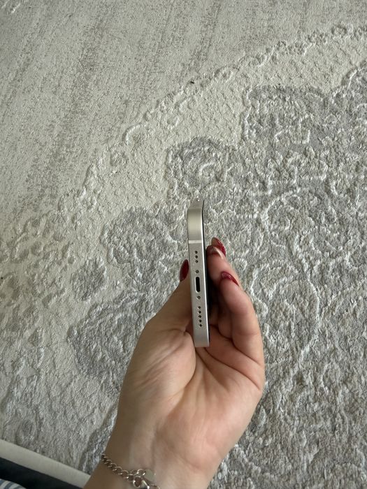 Продается Айфон 12