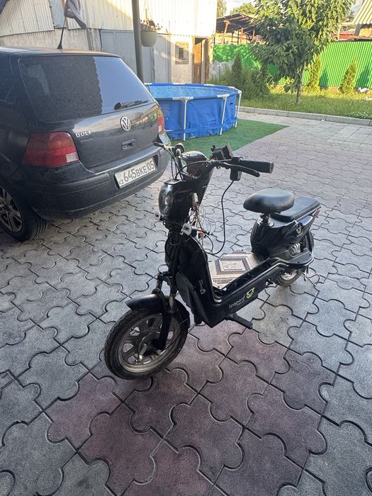 Срочно продам электро скутор 16дм