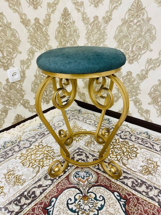 Стол Стул Сотилади