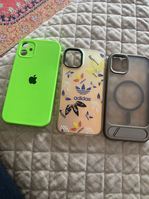 продам чехлы на 11 айфон