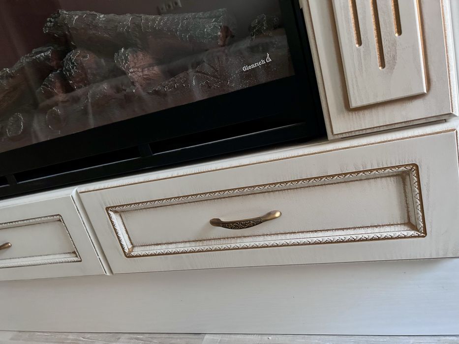 Комод с электрическим камином