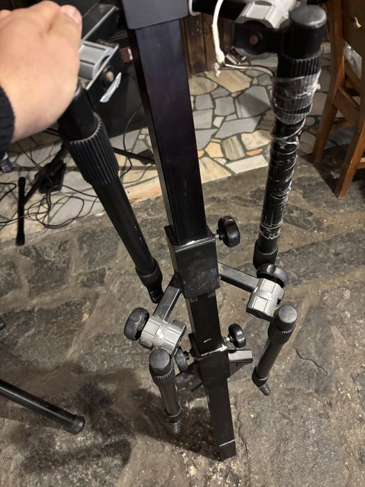 Стойка  Двойна За Клавир 60€