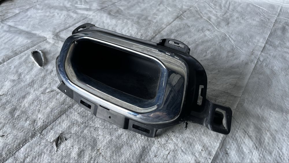 Десен накрайник за ауспух Mercedes GLE W167