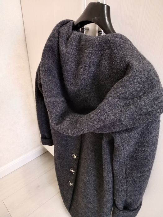 продаю женское пальто