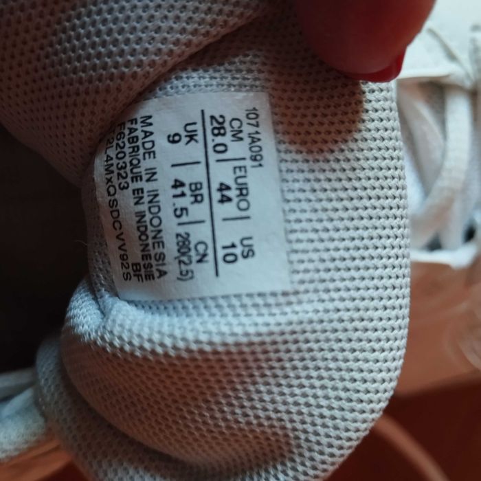 Волейболни обувки ,, Asics,,