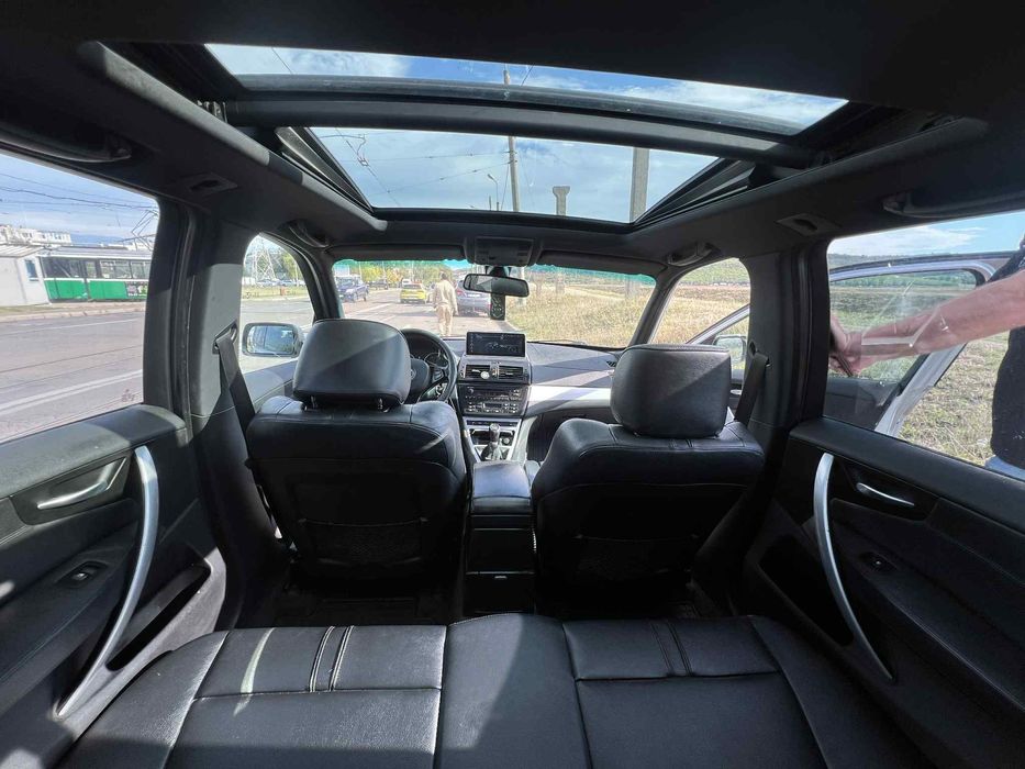 BMW x3 4x4 150cp. Distribuție față