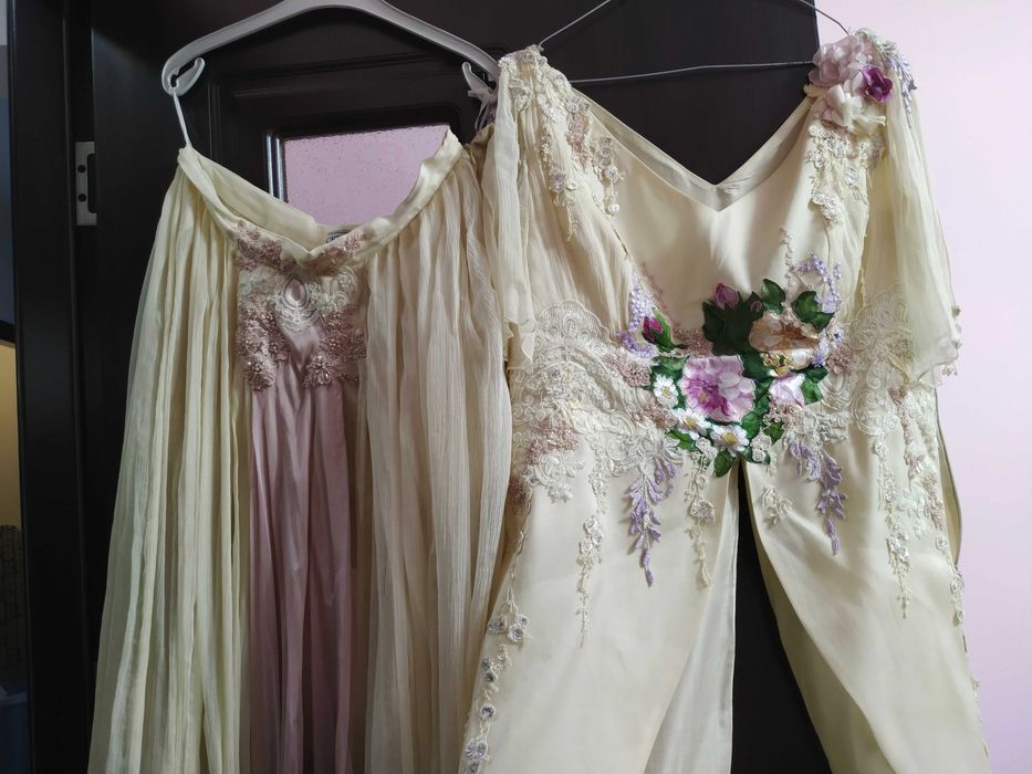 Vând rochie de mireasă, model unicat, pictată manual