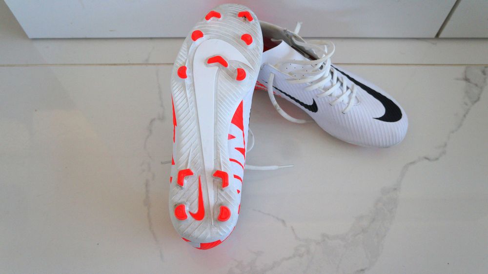 Футболни обувки NIKE