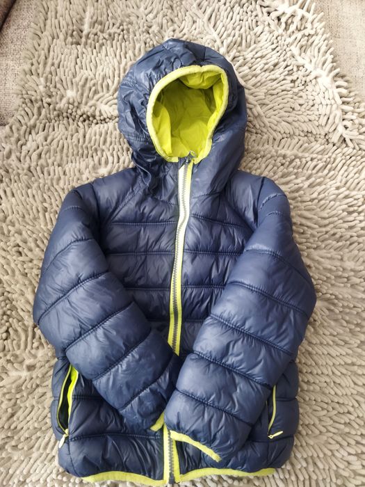 Продам курточку на мальчика