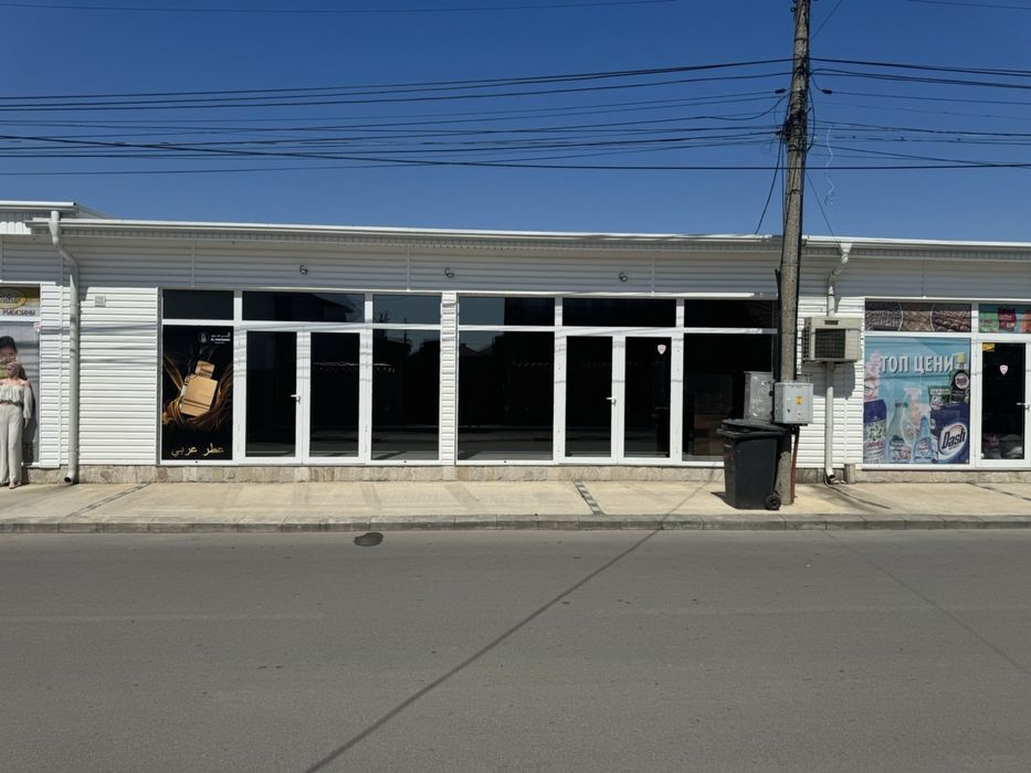 Дава се под наем Магазин в Раковски - 100 кв.м за 500 € - Снимка #5