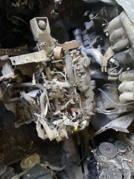 Двигатели за Автомобили мерцедес пежо,нисан рекстън рено, голф