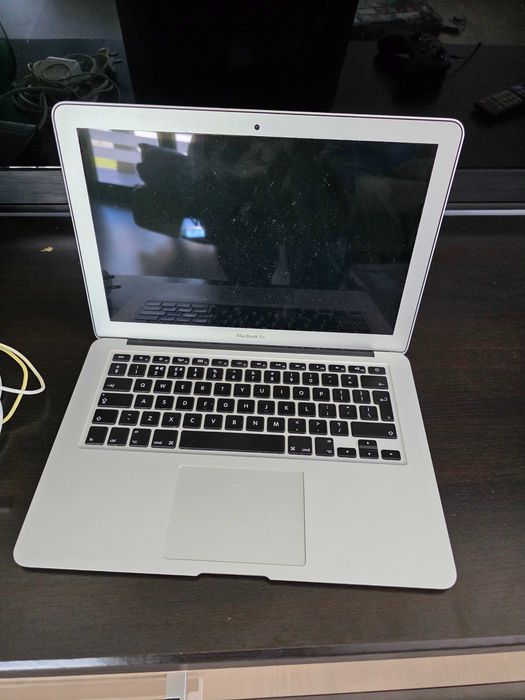 Apple MacBook Air 13 Model :A1466 EMC : 2925