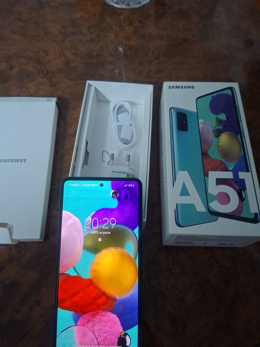 Телефон Самсунг А 51