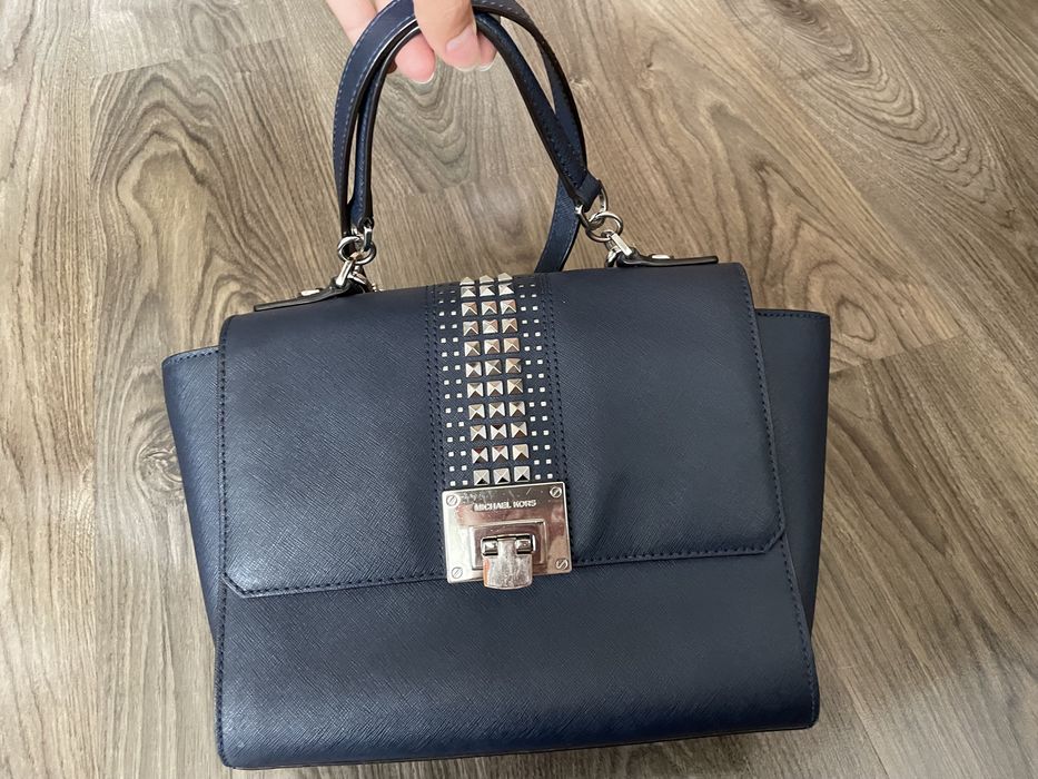 Продам сумку Michael kors оригинал