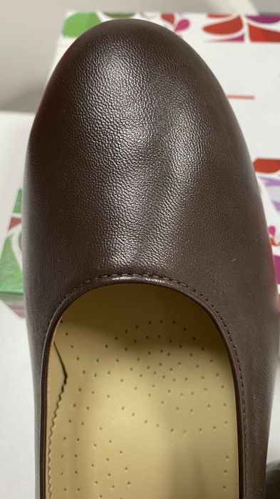 Нови италиански обувки