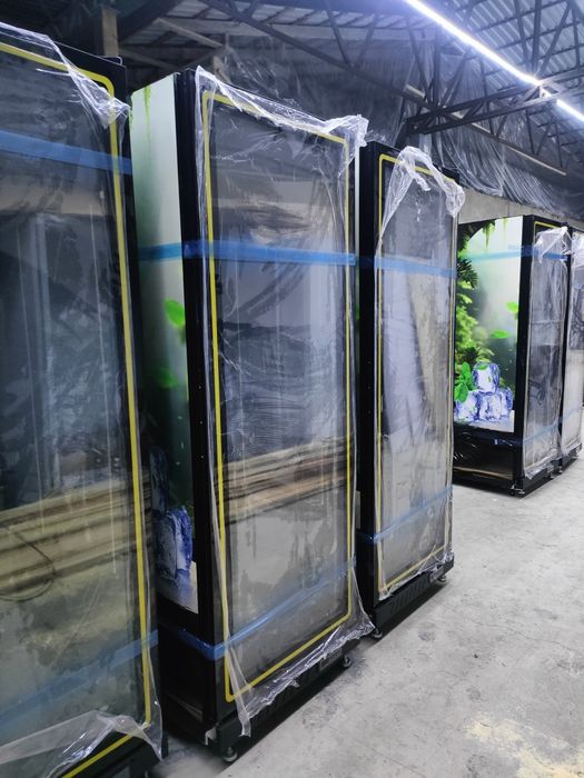 АКЦИЯ !!!  Продаются витринние холодильники.