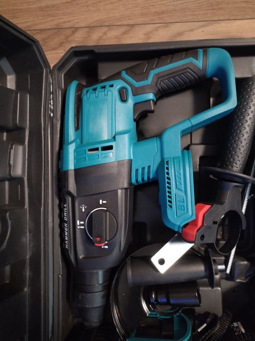 Комплект акумулаторни машини 4 в 1.