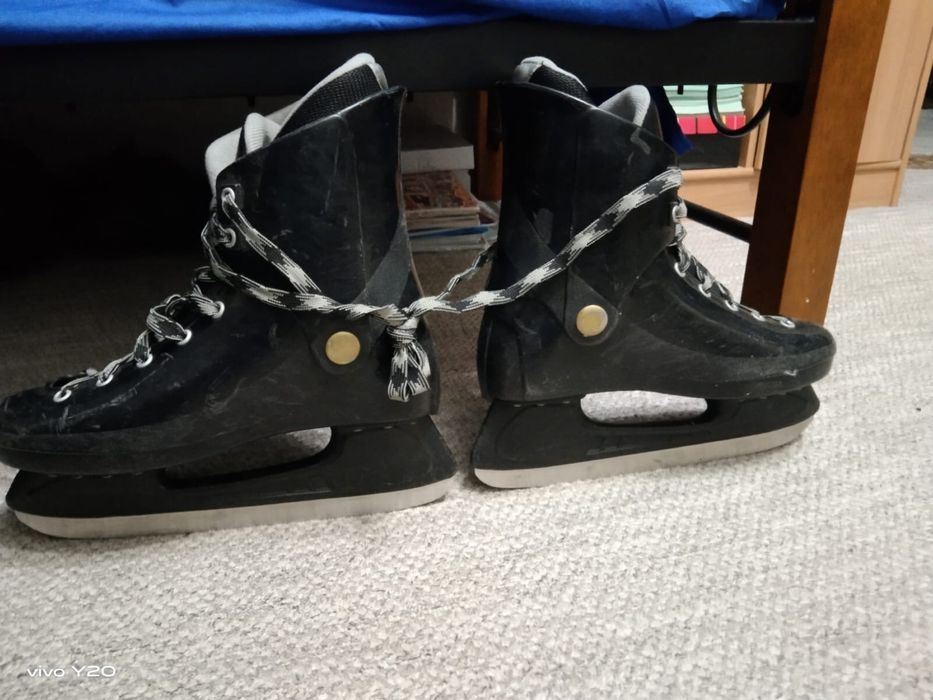 продам коньки мужские