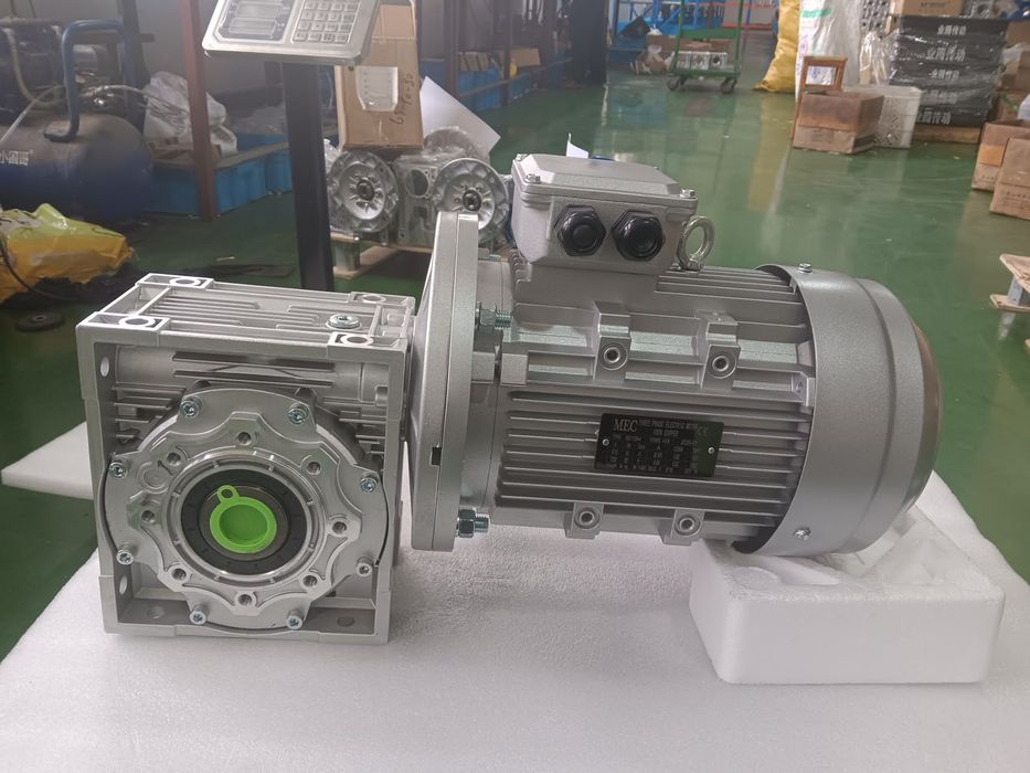 Reduktor Motor NMRV reduktorlar