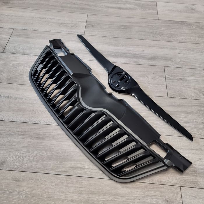Grila bara fata / radiator / capota Skoda Fabia 2 Facelift 5J Roomster 2010-2014 #NOUA VRS SPORT NEAGRA