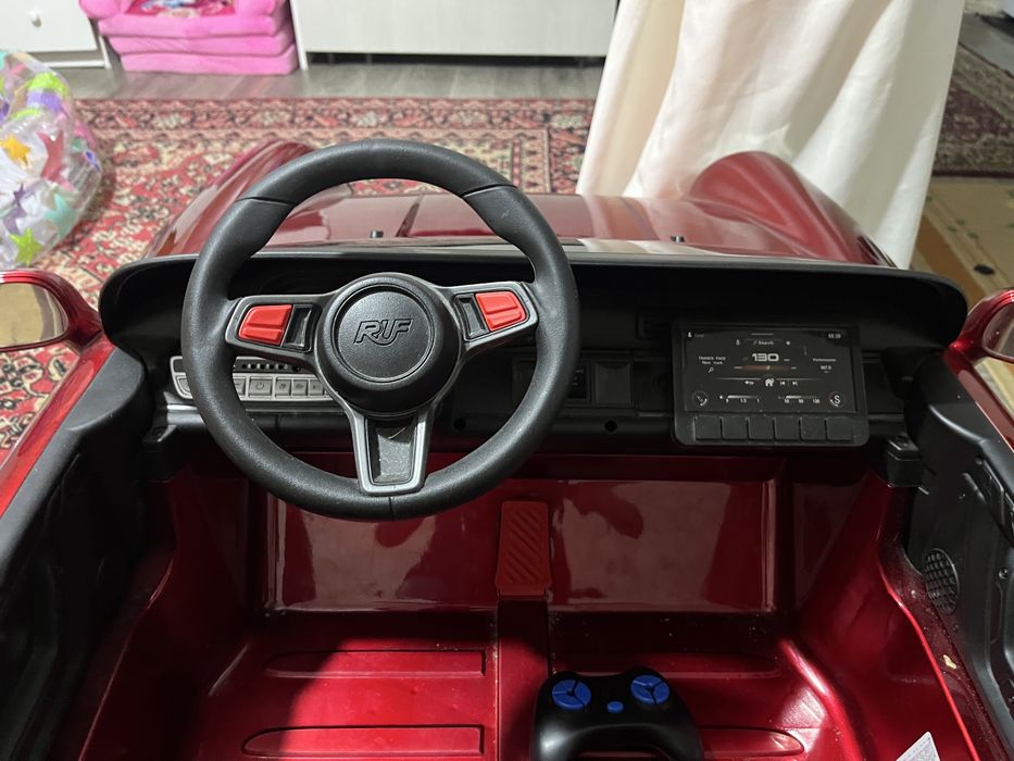 Porsche 911 бордовый