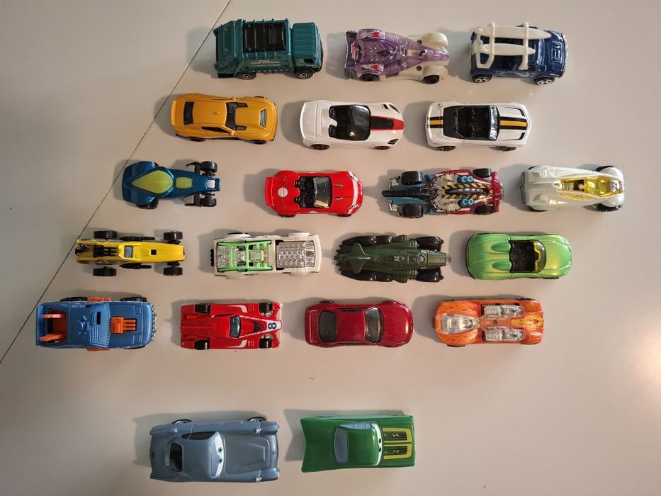 Колички HotWheels