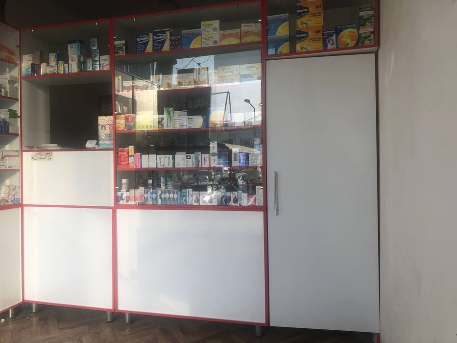 Apteka mebeli sotiladi