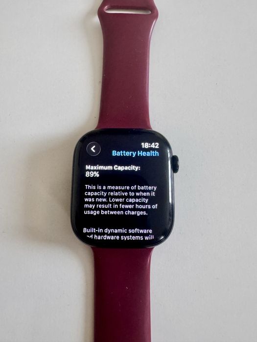 ПРОДАВАМ в гаранция Apple Watch S10 46mm Aluminium