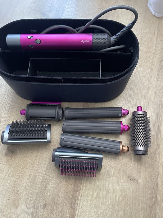 Dyson airwrap complete 750лв