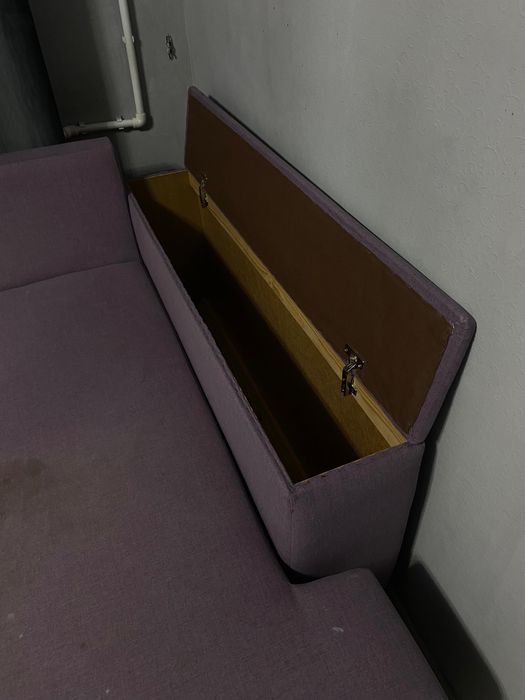 Диван угловой фиолетовый