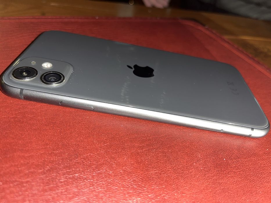 Айфон 11 с гарантией