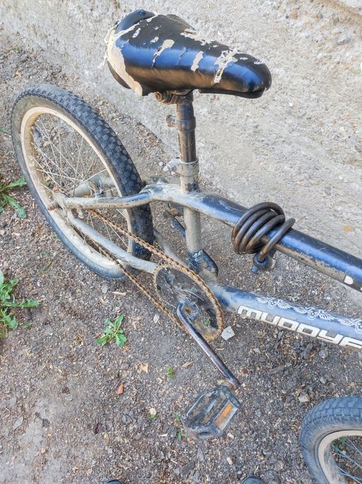 Vând BMX demon merge foarte bine 250 lei negociabil