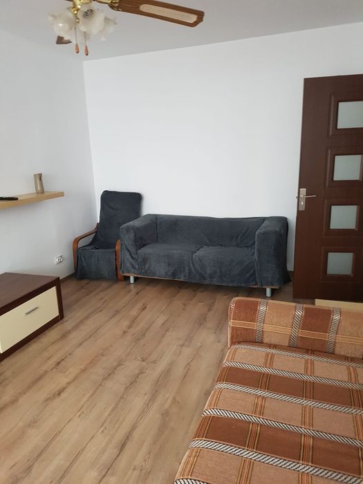 Apartament 3 camere închiriat Frigocom