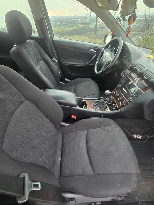 Vanzare sau Schimb | Mercedes C 200 2006 - Manuala - 415.000 km Reali