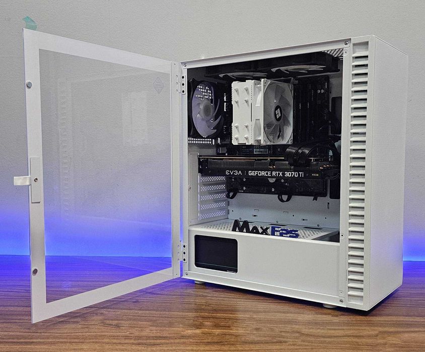 НОВО! RTX 3070TI, Ryzen 5 7500F, 32GB DDR5, 700W Геймърски компютър