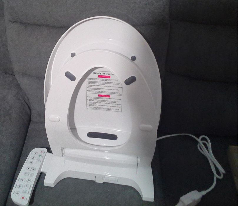 Смарт капак за тоалетна с дистанционно управление