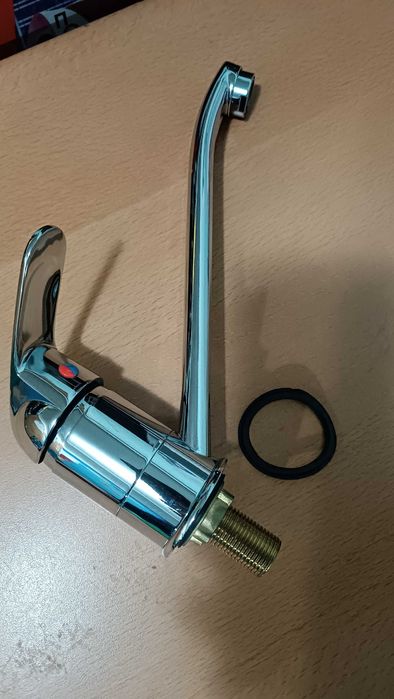 Кран холодной воды для умывальника.Новый