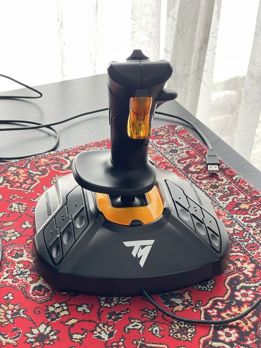 HOTAS thrustmaster t16000M