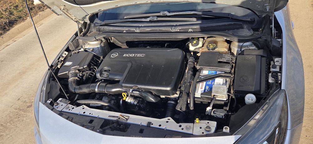 Opel Astra J 1.7 - ambreiaj si distributia schimbate