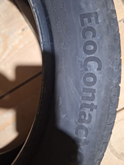 Anvelope de vara 215/50/18  Continental