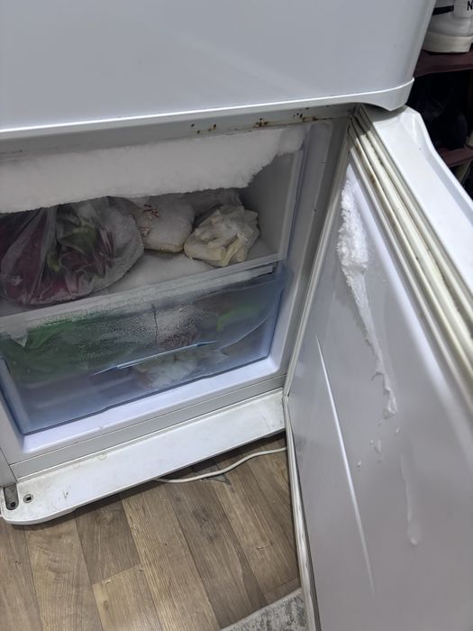СРОЧНО продаю холодильник