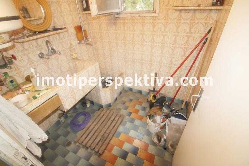 Продава се Тристаен апартамент в Пловдив, Христо Смирненски - 81 кв.м за 1321 €/кв.м - Снимка #12