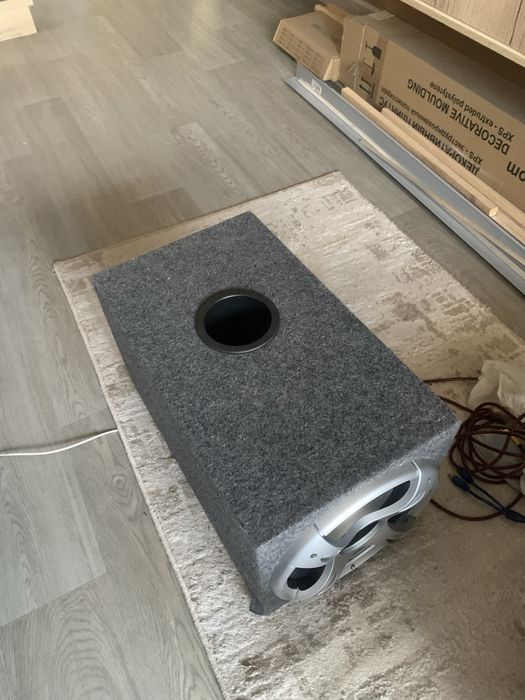 Сабвуфер 800ватт + комплект проводов