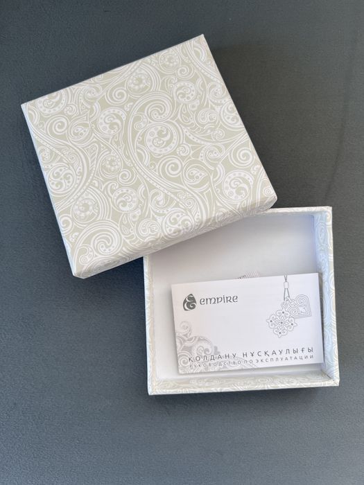 Продам фоторамку Empire