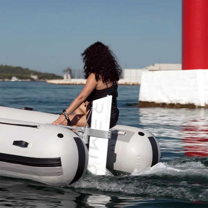 Motor electric pentru barca RemigoOne Neo 1500 W autonomie 55km