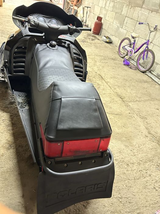 Продам снегоход Polaris