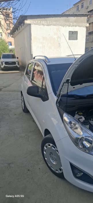 Spark 2020yil yurgani 50600km benzinda. kiraska toza.